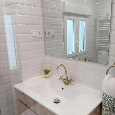 Piso Deluxe En El Centro Con Ascensor Appartamento Castro Urdiales